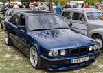 BMW 5 E34 ausgestellt auf dem Treffen für Hobby- und Veteranenfahrzeuge in Szántód (am Plattensee) am 26.07.2025.