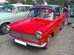 Borgward Arabella de Luxe aus dem Jahr 1961 in der Farbkombination kardinalrot und diamantschwarz.