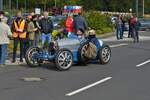 Bugatti 35 Grand Prix de Lyon, Bj 1924; 8 Zyl – 2,0 Ltr Motor mit 95 Ps,  erreicht den Parkplatz in Weiswampach.