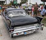 Diesen Cadillac Sixty Special (Fleetwood, Modelljahr: 1958) habe ich in Juli, 2025 von hinten fotografiert. Treffen für Hobby- und Veteranenfahrzeuge in Szántód (am Plattensee) am 26.07.2025.