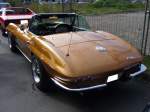 Heckansicht eines Chevrolet Corvette C2 Sting Ray Convertible des Jahrganges 1965.