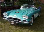Chevrolet Corvette C1 Roadster des Modelljahres 1960 im Farbton tasco turquoise.