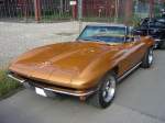 Chevrolet Corvette C2 Sting Ray Convertible des Jahrganges 1965.
