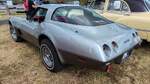 =Chevrolet Corvette C 3, steht bei einer Oldtimerveranstaltung in Unterbreizbach, 07-2026