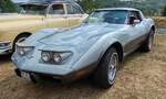 =Chevrolet Corvette C 3, steht bei einer Oldtimerveranstaltung in Unterbreizbach, 07-2026 
