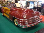 Chrysler New Yorker Town & Country Convertible aus dem Jahr 1946 im Farbton sumac red.