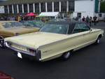 Heckansicht eines Chrysler Newport Coupe des Modelljahres 1965.