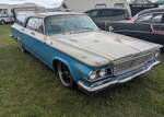 Chrysler Town & Country Wagon mit viel Patina aus dem Modelljahr 1964.