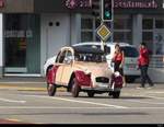 Citoen 2 CV unterwegs in der Stadt Solothurn am 22.09.2020