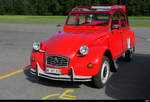 Ein Roter Citroen 2CV zu Besuch am Oldtimer Treff auf den Areal des Flugplatz in Bleienbach am 31.05.2026