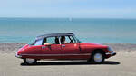 Citroen DS 23 PALLAS, auf dem Damm in  Westkapelle, Walcheren, Zeeland, NL, im Urlaub gesehen.