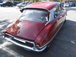 Heckansicht eines Citroen DS20 im zeitgen�ssischen Farbton rouge bordeaux. Oldtimertreffen am 'Cafe del Sol' in Gelsenkirchen am 09.08.2026.
