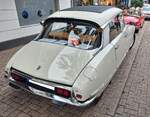 Heckansicht eines Citroen ID 20 DSuper aus dem Jahr 1971.