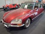 Citroen DS 23 Pallas im Farbton rouge mass�na, produziert in den Jahren von 1972 bis 1975.