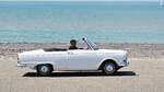 DKW F12 Roadster, auf dem Damm in  Westkapelle, Walcheren, Zeeland, NL, im Urlaub gesehen.