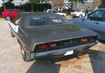 Heckansicht eines Dodge Challenger im Farbton light gun metal aus dem Jahr 1972.