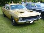 Dodge Dart Swinger des Modelljahres 1970. Das sportliche Coupe ist mit einem 340 cui
V8-motor ausgerüstet, der 275 PS leistet ausgerüstet. Herner Oldies am 03.07.2016.