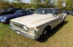 Dodge Dart 330 fourdoor Sedan Series 330 aus dem Modelljahr 1962.