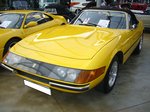 Ferrari GTB 4 Daytona Spyder. Der abgelichtete Spyder wurde 1970 als Coupe gebaut und fünf Jahre später zum Spyder umgebaut. Der V12-motor leistet 352 PS aus 4390 cm³ Hubraum. Der im Farbton giallo fly lackierte Wagen soll eine Höchstgeschwindigkeit von 280 km/h erreichen. Classic Remise Düsseldorf am 06.11.2016.