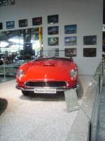 Ein alter Ferrari Sportwagen Cabrio in Sinsheim Museum am 17.03.10 