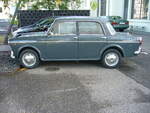 Profilansicht eines Fiat 1100D. Besucherparkplatz der Düsseldorfer Classic Remise am 28.09.2021.
