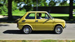 Fiat 126,  mitgezogen am 1. Mai 2025 auf der Zufahrt zum Oldtimer Frühlingserwachen beim Sportpark Loherhof Geilenkirchen 