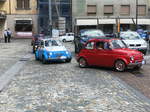 Verschiedene Fahrzeuge des Typs Fiat 500 des Fiat 500 Club Italien am 30.