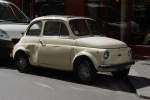 ...und es gibt ihn noch, den ursprünglichen FIAT 500, den ich in Paris auf der Ile de la Cité am 16.07.2009 gesehen habe