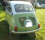 Heckansicht eines Fiat 600 Multipla aus dem Jahr 1960. Oldtimertreffen auf dem Gelände des Bikertreffs Mutter Vogel in Marl am 28.09.2025.