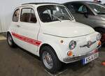 =Fiat Abarth 695 steht in der Ausstellungshalle der Technorama 2023 in Kassel