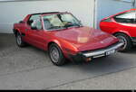 Ein Roter Fiat X1/9 zu Besuch am Oldtimer Treff auf den Areal des Flugplatz in Bleienbach am 31.05.2026