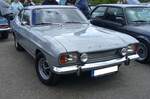 Ford Capri 1, gebaut von 1969 bis 1973. Der Capri 1 wurde von den deutschen und englischen Ford-Werken gemeinsam entwickelt und im Januar 1969 vorgestellt. Dieses Auto beeinflusste die Verkaufszahlen von Ford äußerst positiv. Das Modell war mit einer breit gefächerten Motorenauswahl bestellbar. Der abgelichtete Capri ist ein 1500´er im Farbton silbermetallic in der Ausstattungsvariante XL. Der 1500´er war die zweit kleinste Motorisierungsversion. Der V4-Motor hat einen Hubraum von 1498 cm³ und leistet 60 PS. Das verhilft dem Wagen zu einer Höchstgeschwindigkeit von 142 km/h. Ein solcher Capri stand bei seiner Markteinführung mit einem Kaufpreis von DM 7300,00 in der Preisliste. Schon in seinem ersten Verkaufsjahr steigerte der Capri den Marktanteil von Ford/Deutschland auf ca. 16%. Bereits im Jahr 1970 war fast jeder zweite in Deutschland gebaute Ford ein Capri. Sogar in die USA wurde der Capri exportiert und unter dem Label der Ford-Division Mercury vertrieben. 16. Oldtimer-Festival an der  Alten Dreherei  in Mülheim an der Ruhr am 15.06.2024.
 