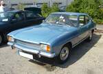 Ford Capri 1, gebaut von 1969 bis 1973. Der Capri 1 wurde von den deutschen und englischen Ford-Werken gemeinsam entwickelt und im Januar 1969 vorgestellt. Dieses Auto beeinflusste die Verkaufszahlen von Ford äußerst positiv. Das Modell war mit einer breit gefächerten Motorenauswahl bestellbar. Der abgelichtete Capri ist ein 1500´er im Farbton hellblaumetallic 69 in der Ausstattungsvariante XL aus dem ersten Modelljahr. Der 1500´er war die zweit kleinste Motorisierungsversion. Der V4-Motor hat einen Hubraum von 1498 cm³ und leistet 60 PS. Das verhilft dem Wagen zu einer Höchstgeschwindigkeit von 142 km/h. Ein solcher Capri stand bei seiner Markteinführung mit einem Kaufpreis von DM 7300,00 in der Preisliste. Schon in seinem ersten Verkaufsjahr steigerte der Capri den Marktanteil von Ford/Deutschland auf ca. 16%. Bereits im Jahr 1970 war fast jeder zweite in Deutschland gebaute Ford ein Capri. Sogar in die USA wurde der Capri exportiert und unter dem Label der Ford-Division Mercury vertrieben. Oldtimertreffen an der  Alten Dreherei  in Mülheim an der Ruhr am 22.06.2025.