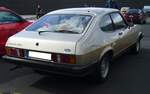 Heckansicht eines Ford Capri III 2.0 im Farbton champagner gold.