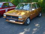 Ford Fiesta MK I. 1976 - 1983. Mit dem Kleinwagen  Fiesta  gelang Ford der ganz große Wurf. Der größte Teil der in Deutschland verkauften Fiesta wurde in Spanien produziert, während die im Werk Saarlouis gebauten Fiesta fast ausschließlich für den Export in die USA bestimmt waren. Hier wurde ein Modell bis zum Produktionsjahr 1981 abgelichtet. Dieses ist an den Chromstoßstangen zu erkennen. Der Kleinwagen war wahlweise mit zwei Vierzylinderreihenmotoren lieferbar: 957 cm³ Hubraum mit 40 PS oder 45 PS und einem 1117 cm³ großen Motor mit 53 PS. 4. Ford Event in Krefeld am 02.09.2018.