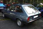 Profilansicht eines Ford Fiesta MK1. 9. Ford-Classic-Event an Mo´s Bikertreff in Krefeld am 03.09.2023.