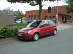 Ford Fieseta, in der Goethestra�e Lehrte am 20.06.2010.