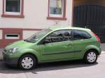 Ford Fiesta Mk6 in grün.