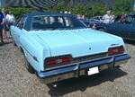 Heckansicht eines Ford Galaxie 500 Sedan im Farbton wind blue aus dem Jahr 1974.