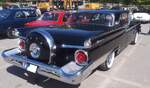 Heckansicht eines Ford Galaxie Sunliner Convertible im Farbton raven black aus dem Jahr 1959. Oldtimertreffen am 'Cafe del Sol' in Gelsenkirchen am 09.08.2026.