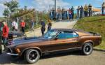 Ford Mustang Mach I in Bronze.