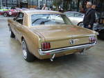Heckansicht eines Ford Mustang Hardtop Coupe des Modelljahres 1965.