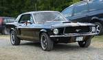 =Ford Mustang auf dem Weg zum Austellungsgelände beim Oldtimertreffen in Ostheim, 07-2019