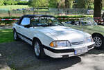Ford Mustang LX Cabrio MK3, am 1.5.2026 auf dem Weg zu Fr�hlingserwachen der Oldtimerfreunde Grenzland auf dem Loherhof in Geilenkirchen 