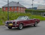 Ford Mustang Cabrio, Bj 1966, nahm ebenfals an der Rotary Castle Tour durch Luxemburg teil, aufgenommen am 30.06.2013.