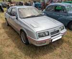 Ford Sierra XR4i der Modelljahre von 1983 bis 1985 im Farbton stratos silver.