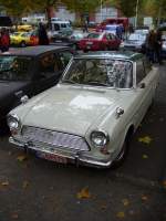 Ford Taunus (P4)12M Coupe. 1963-1966. Besucherparkplatz der Historicar am 21.10.2007.