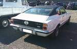 Heckansicht eines Ford Taunus TC Coupe 1.6 im Farbton diamantweiß und der Ausstattungsvariante GXL.