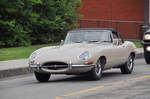 Jaguar Type E aus den 60er Jahren unterwegs in Quebec.