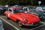 Jaguar E-Type, Bj 1957, hat zur Rast einen Stellplatz gefunden.